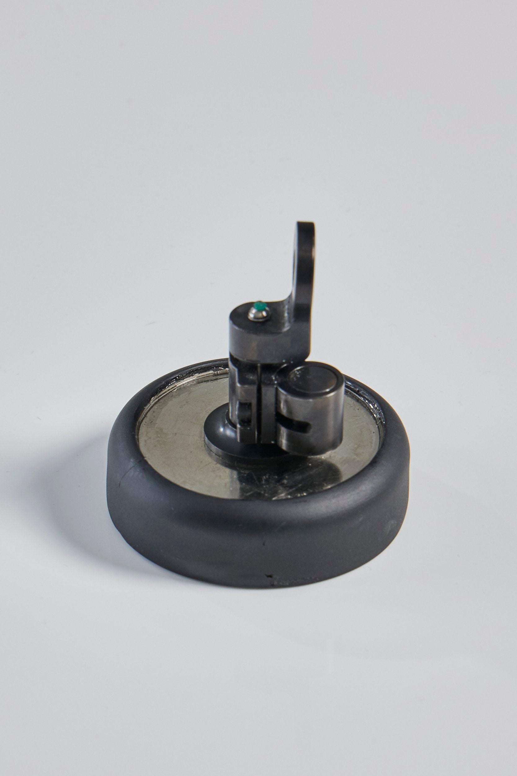 Magnet Quick Release